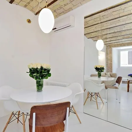 Apartment Ych-charming Flat Near Colosseum Rome